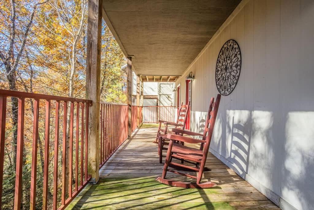 Sasquatch Lodge E Sleeps 13 Gatlinburg Exterior foto
